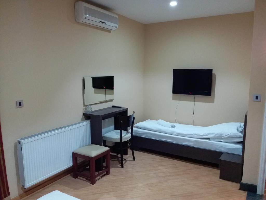 Hotel Vila Hayat Σαράγεβο Εξωτερικό φωτογραφία
