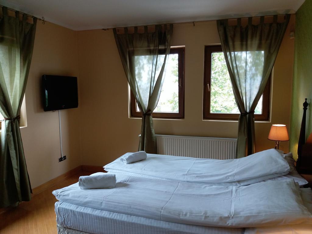 Hotel Vila Hayat Σαράγεβο Δωμάτιο φωτογραφία