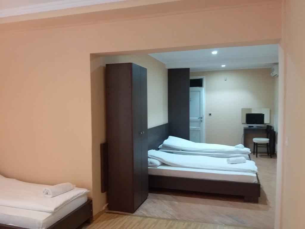 Hotel Vila Hayat Σαράγεβο Δωμάτιο φωτογραφία