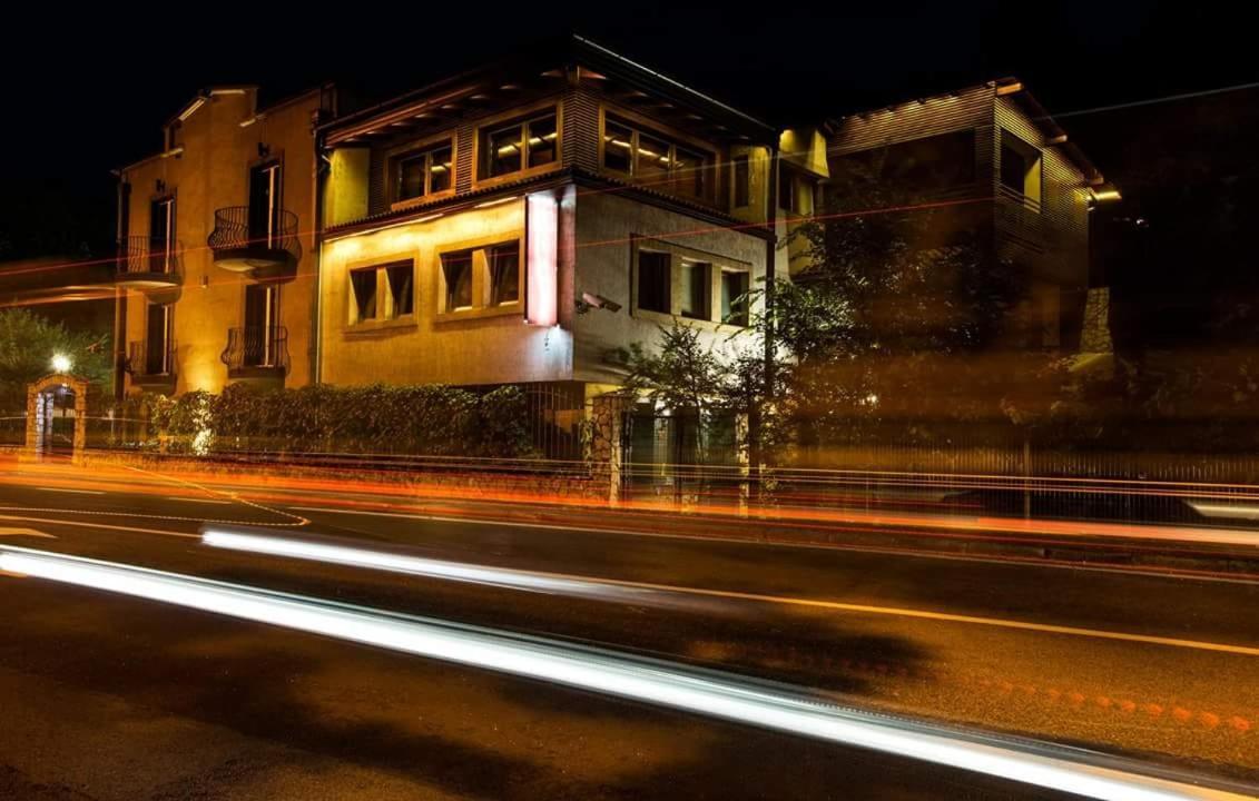 Hotel Vila Hayat Σαράγεβο Εξωτερικό φωτογραφία